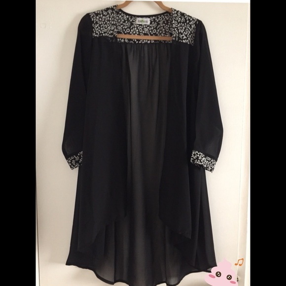 Black Sheer Top Size Medium - Picture 1 of 4